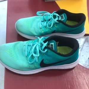 Nike Shoes - Nike shoes Nike Shoes - Nike shoes